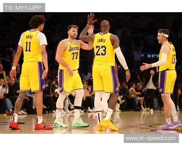 湖人意外大败公牛詹姆斯复出贡献17分东契奇表现抢眼砍下34分8助攻 湖人意外大败公牛詹姆斯复出贡献17分东契奇表现抢眼砍下34分8助攻