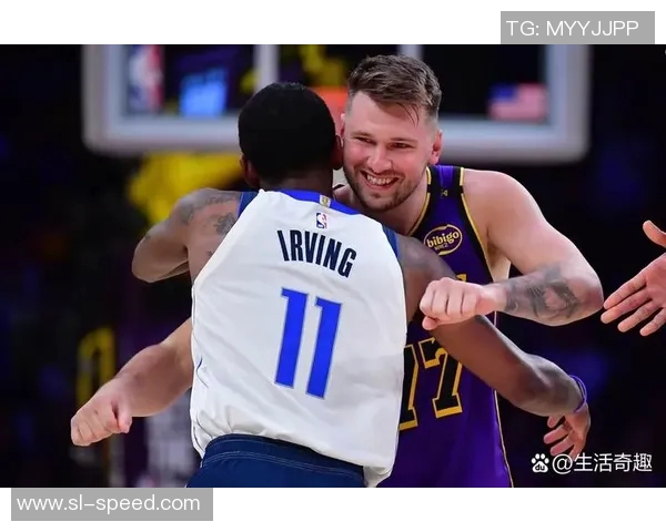 东契奇送出助攻 詹姆斯追身三分命中 东契奇送出助攻 詹姆斯追身三分命中