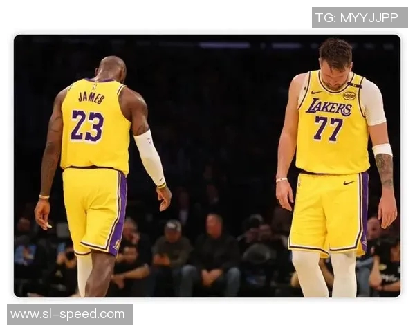 詹姆斯空砍26+7+11错失绝平三分 湖人主场惜败黄蜂